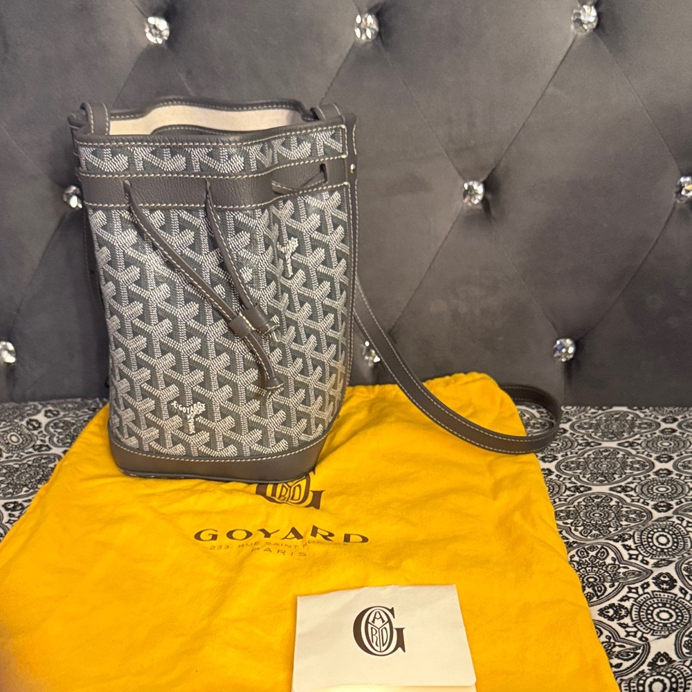 Goyard Gray and White Shoulder Bag
